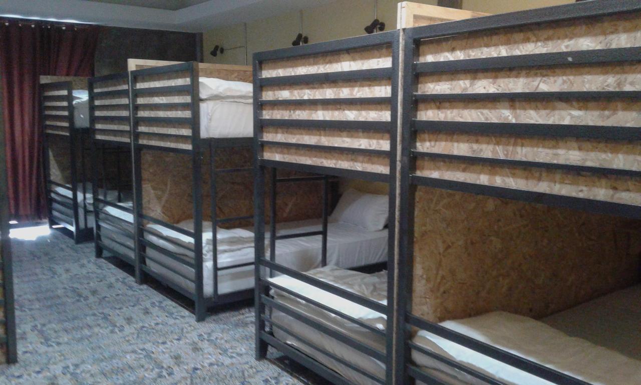 King Kong Hostel At 甲米 外观 照片