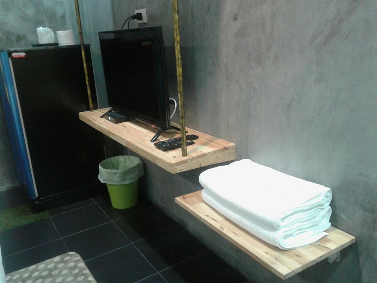 King Kong Hostel At 甲米 外观 照片